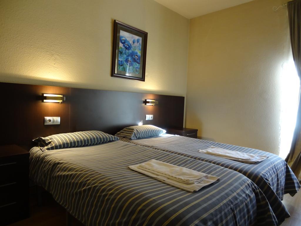 Hotel Hostal Cal Forner Andora  Pokój zdjęcie