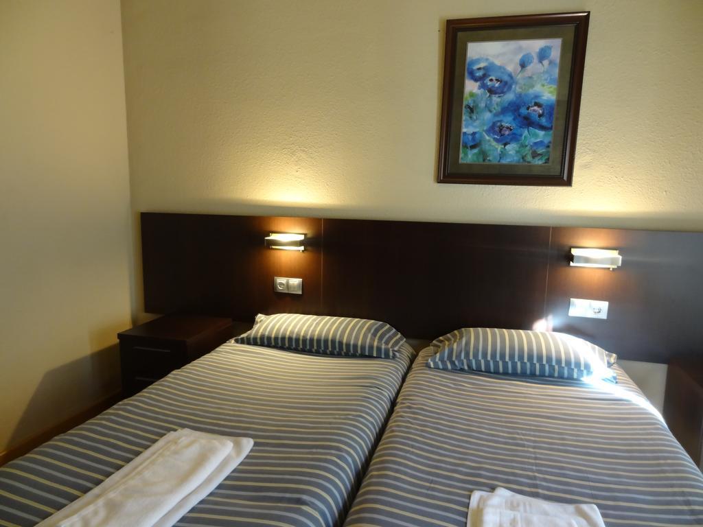 Hotel Hostal Cal Forner Andora  Pokój zdjęcie