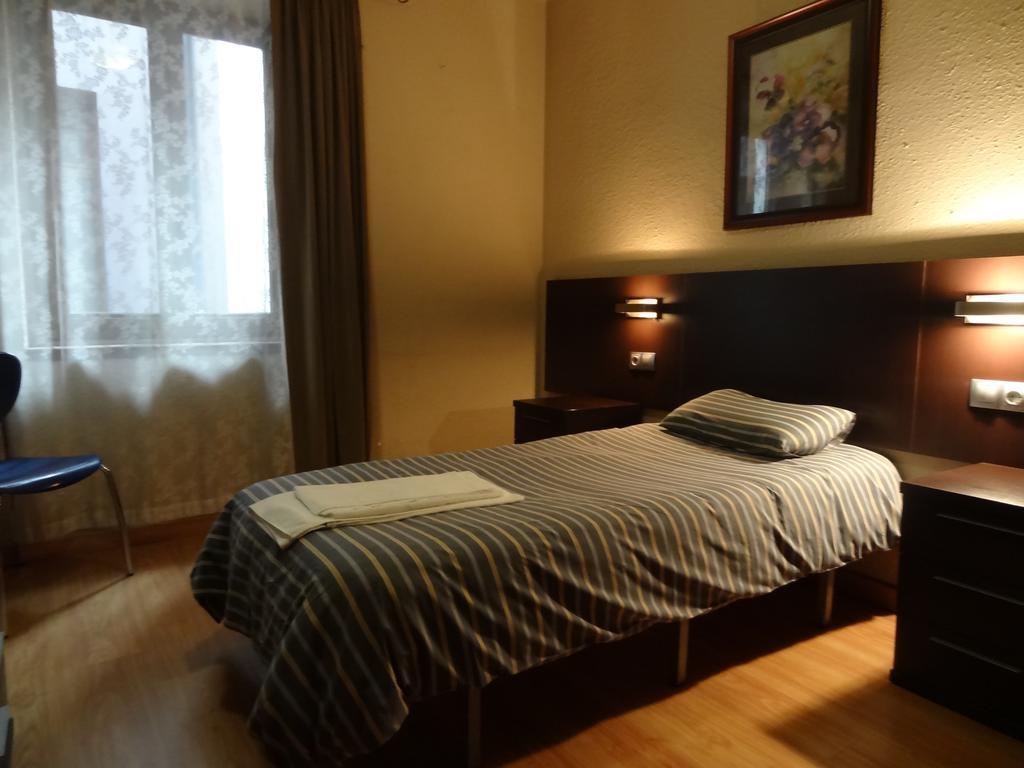 Hotel Hostal Cal Forner Andora  Pokój zdjęcie